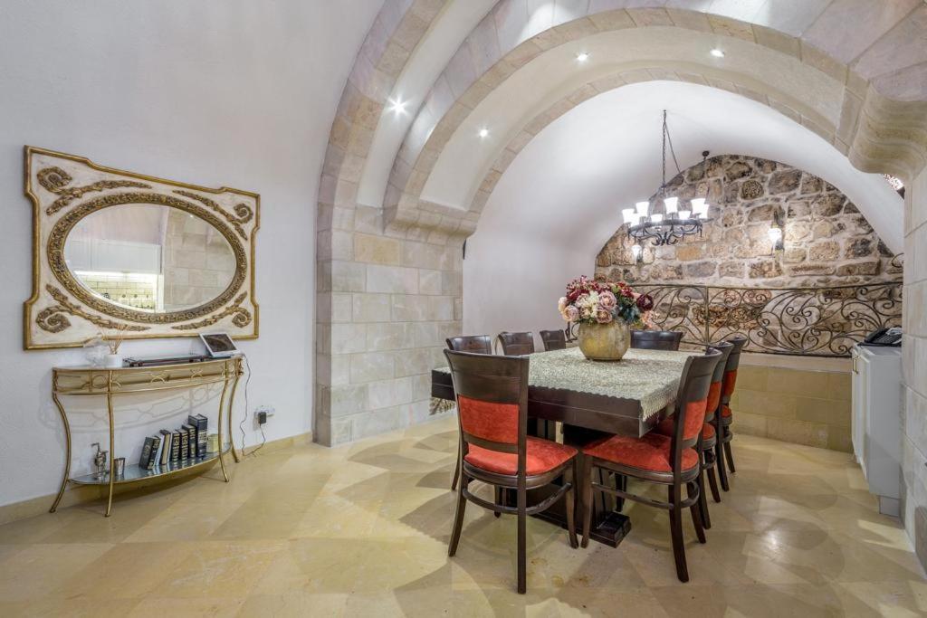 Western Wall Luxury House - Avraham Baitulmaqdis Luaran gambar
