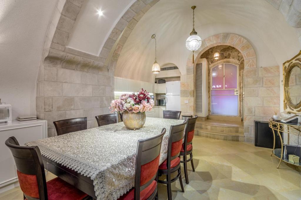 Western Wall Luxury House - Avraham Baitulmaqdis Luaran gambar